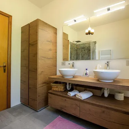 La Pianazza: Coastal Retreat With Private Garden Bracco