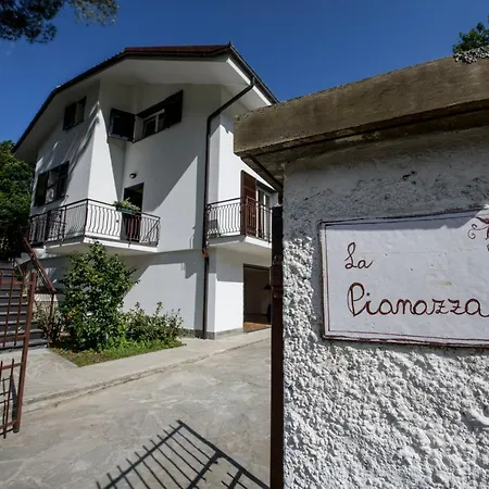 Villa La Pianazza: Coastal Retreat With Private Garden Bracco